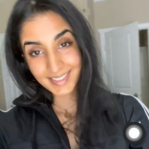 Meet your Posher, Aisha